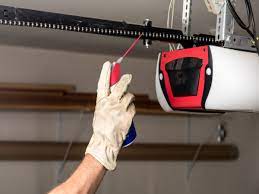 What You Need to Know About Professional Garage Door Opener Repair Services
